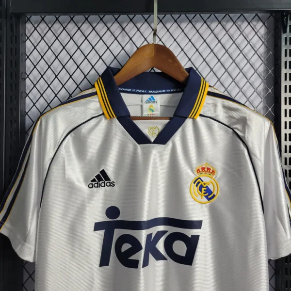 Real Madrid 1998-00 Home | Retro Jersey