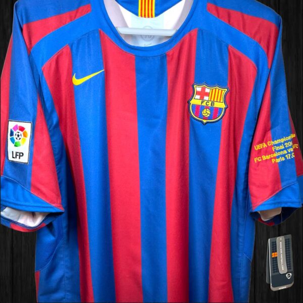 Barcelona 2005-06 Home | Retro Jersey