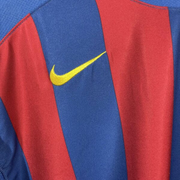 Barcelona 2005-06 Home | Retro Jersey